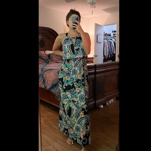 Print maxi dress, perfect for summer. Tie back, very flattering on the waist.